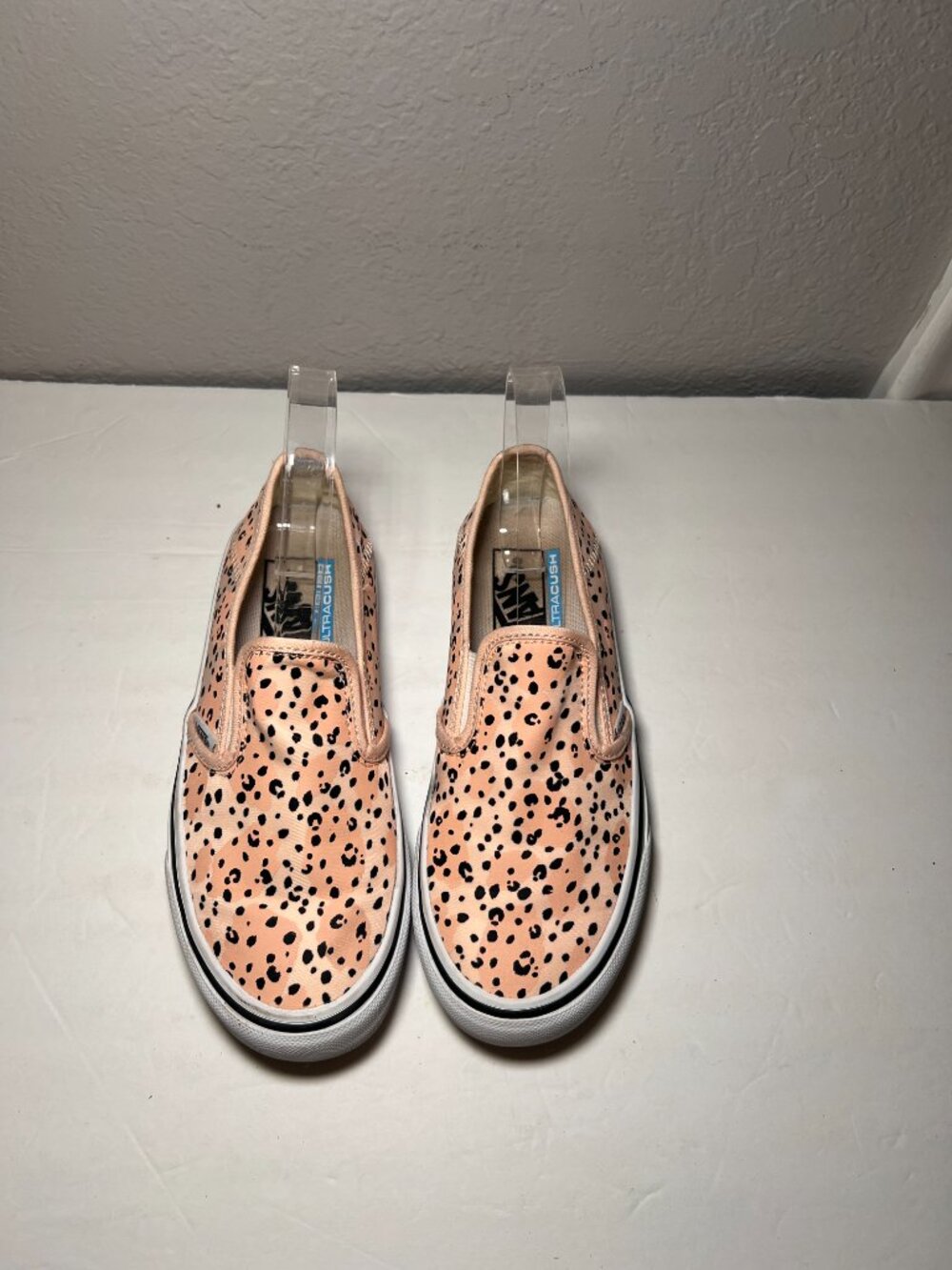 Vans Women Size 5.5 Ultracush Leila Hurst Peach Cheetah Print Sneakers Slip On - Picture 3 of 11